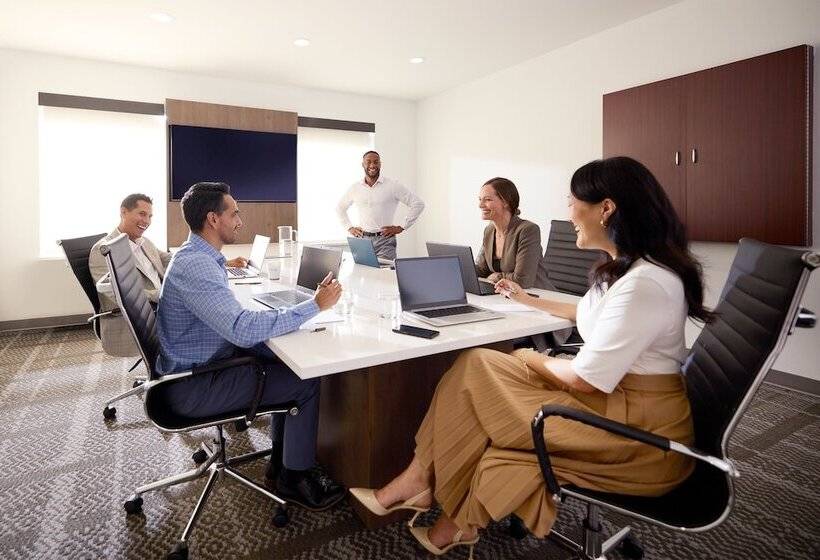 فندق Staybridge Suites Grand Prairie Near Epic Central, An Ihg