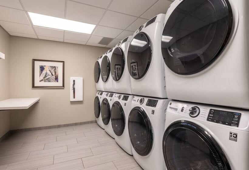 Отель Staybridge Suites   Sioux City Southeast, An Ihg