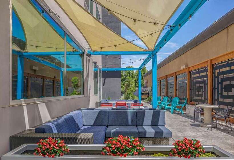 فندق Tru By Hilton Lathrop, Ca