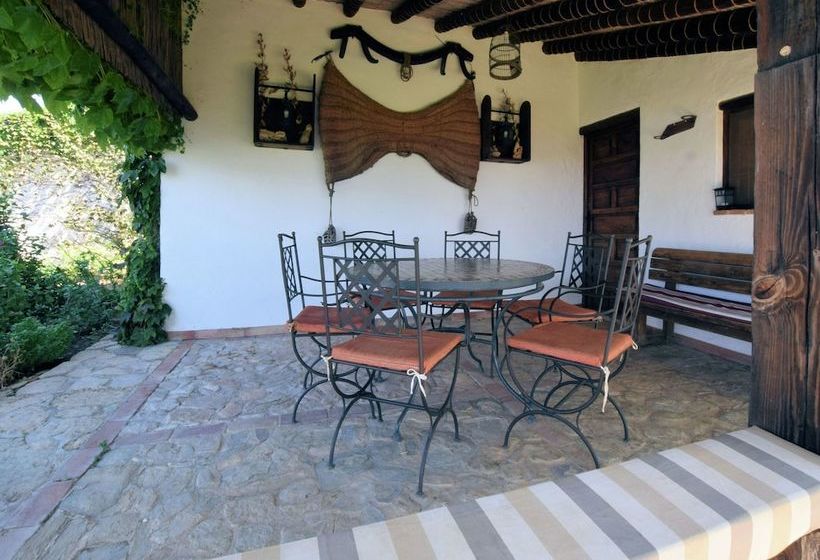 Lavish Cottage In Fuentes De Cesna With Pool