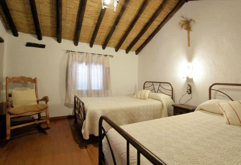 Lavish Cottage In Fuentes De Cesna With Pool