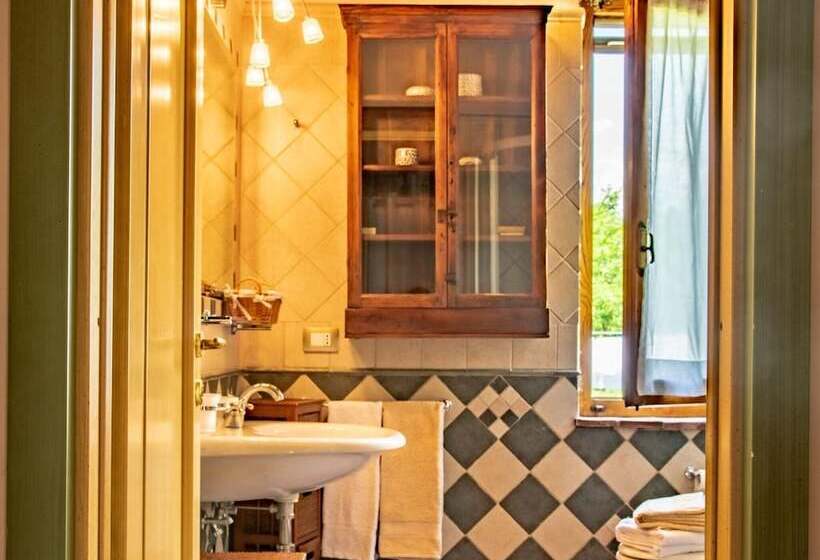 Cottage In Tuscany With Private Pool