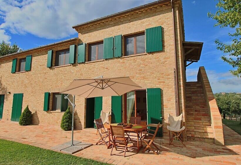 Luxurious Cottage With Swimming Pool In Montelabbate