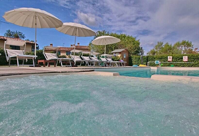 Luxurious Cottage With Swimming Pool In Montelabbate