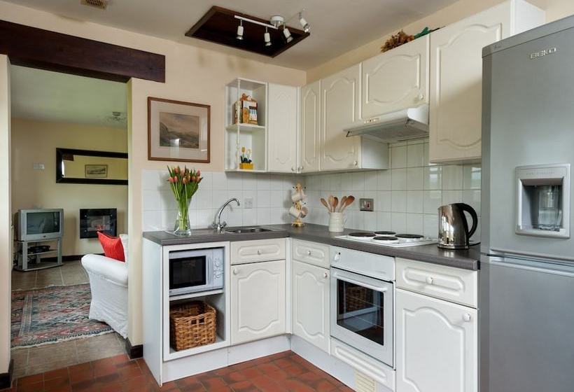 Luxury Cottage In Brecon With Garden