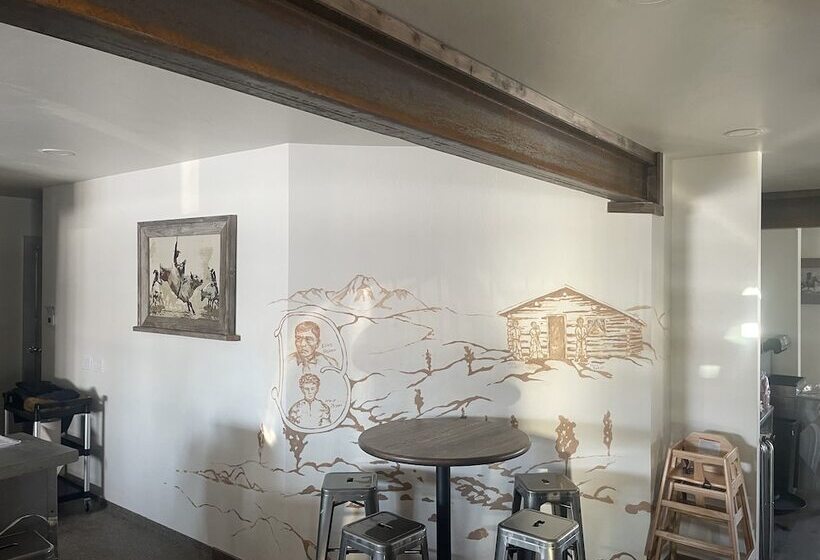 فندق على الطريق Challis Roadhouse