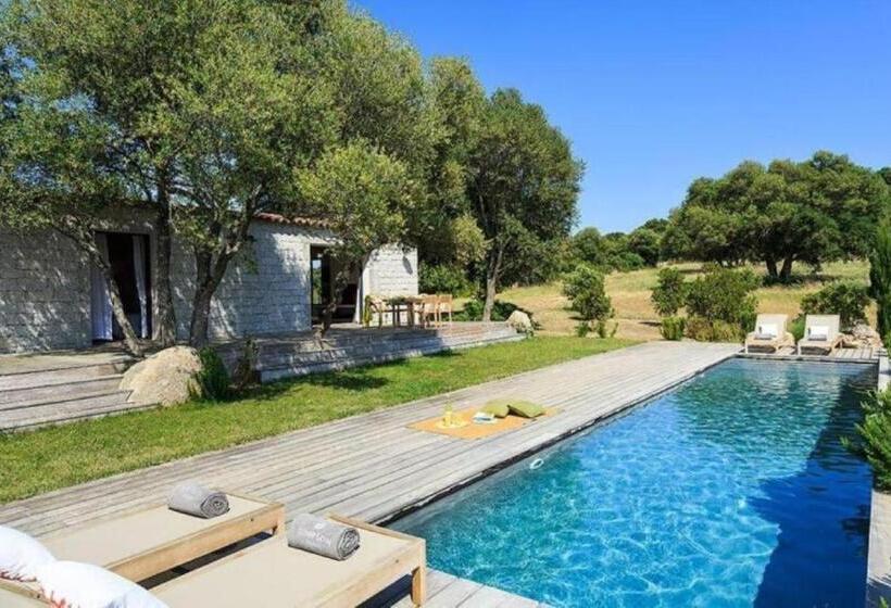 펜션 Domaine De Peretti Della Rocca