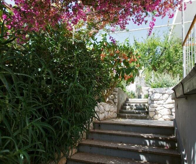 پانسیون Rooms Vinka Tudor