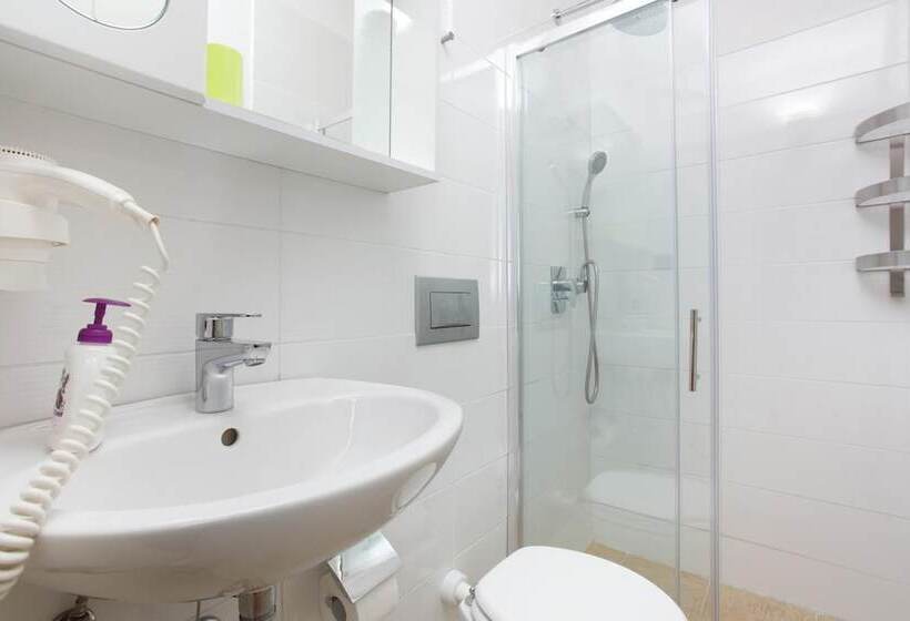 پانسیون Rooms Vinka Tudor