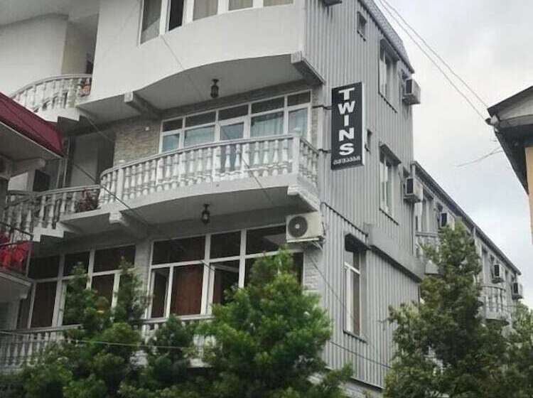 پانسیون Twins