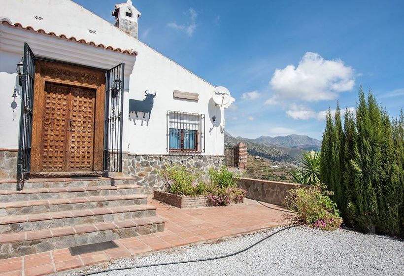 Spacious Cottage With Private Pool And Beautiful Views Of Mountains And Sea