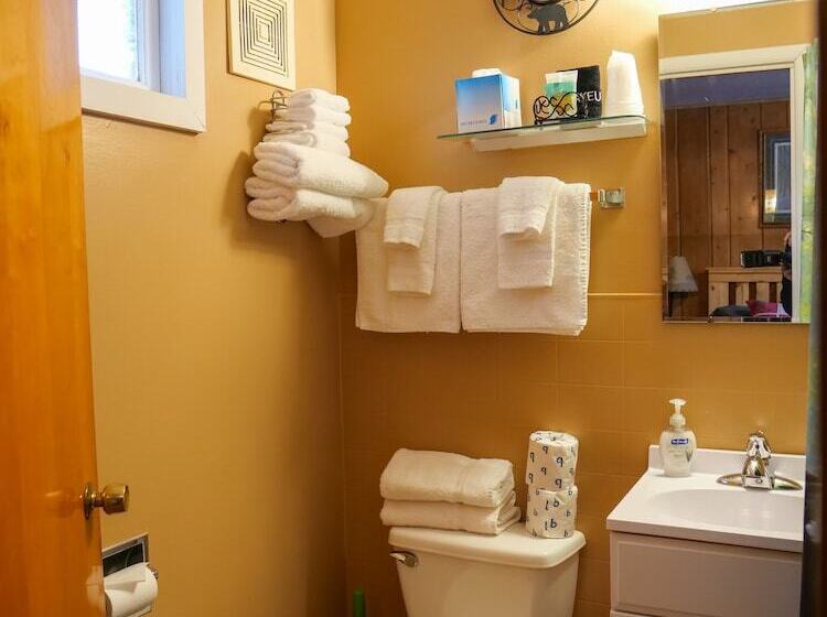 Sunshine Motel And Cabins