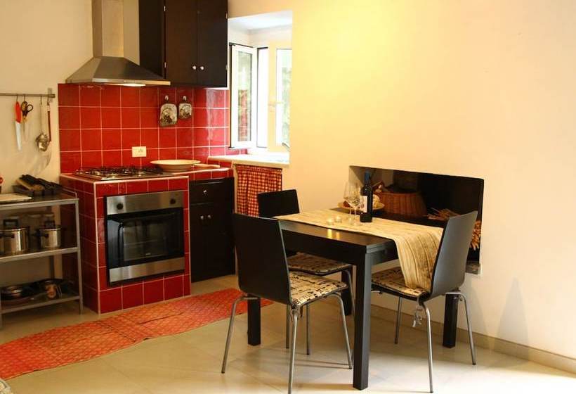 Traditional Cottage With Terrace, Garden Furniture, Barbecue