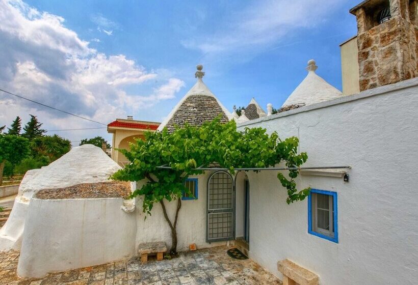 Typical Trullo With Conical Roof In Excellent Area Near Sea