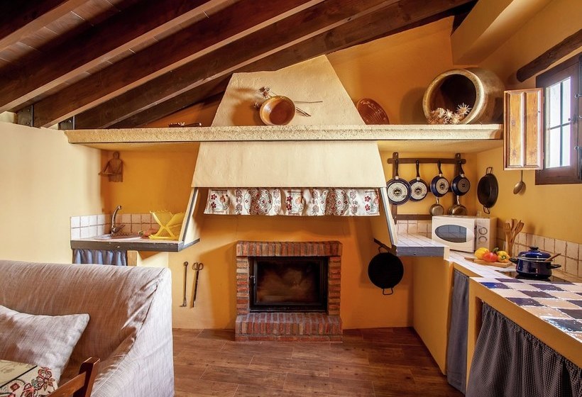 Vintage Farmhouse In Algarinejo With Terrace