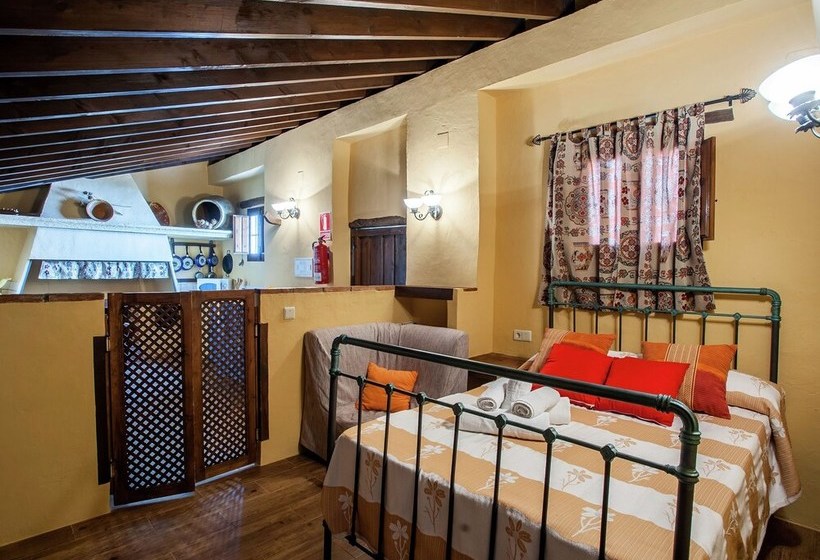 Vintage Farmhouse In Algarinejo With Terrace