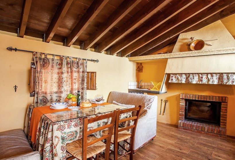 Vintage Farmhouse In Algarinejo With Terrace