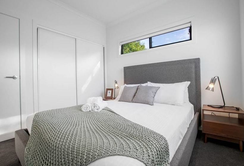 89 Fancy Doncaster Home