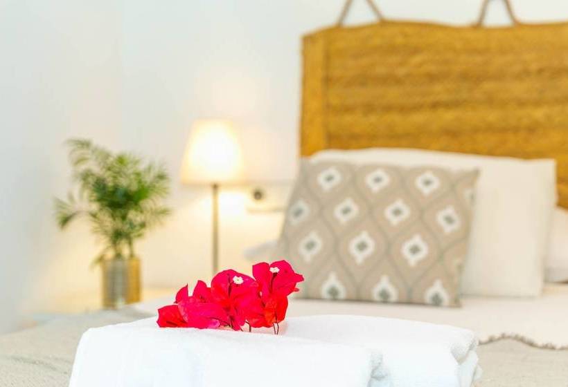 Beautiful Mallorcan Villa With Pool In Soller