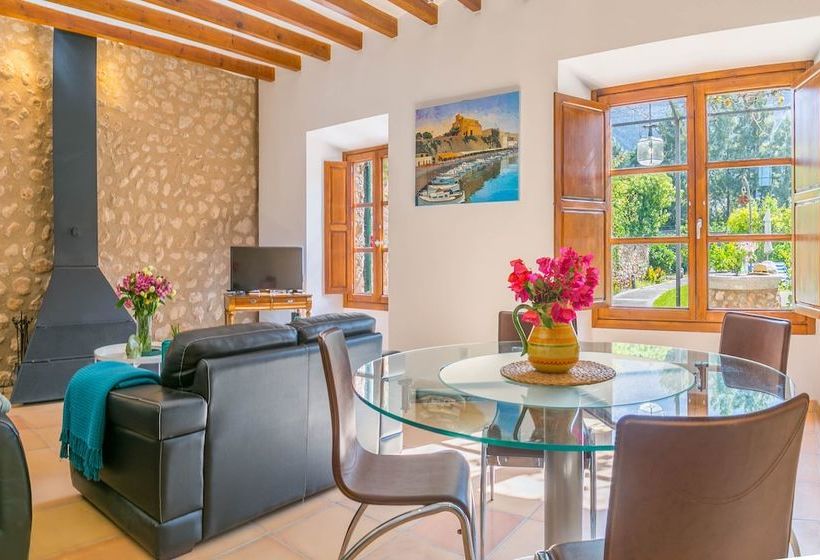 Beautiful Mallorcan Villa With Pool In Soller