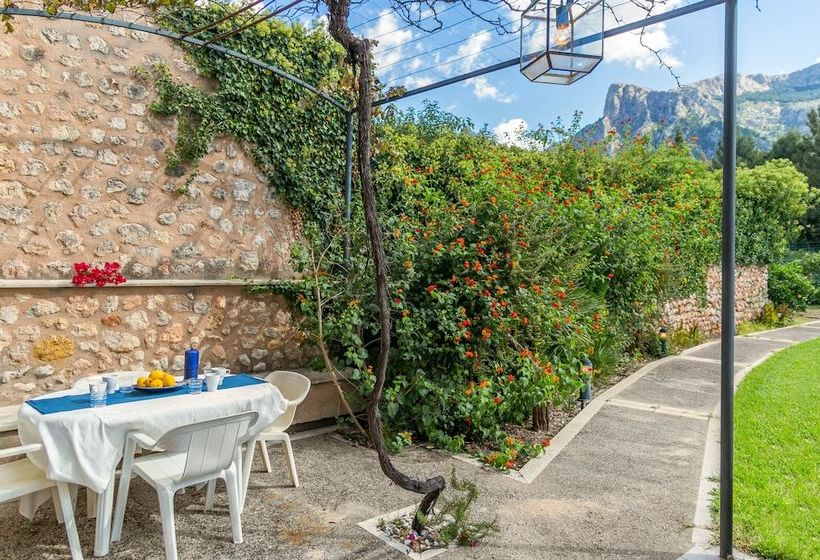 Beautiful Mallorcan Villa With Pool In Soller