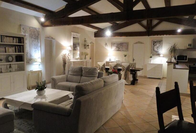 تختخواب و صبحانه Aigues Marines