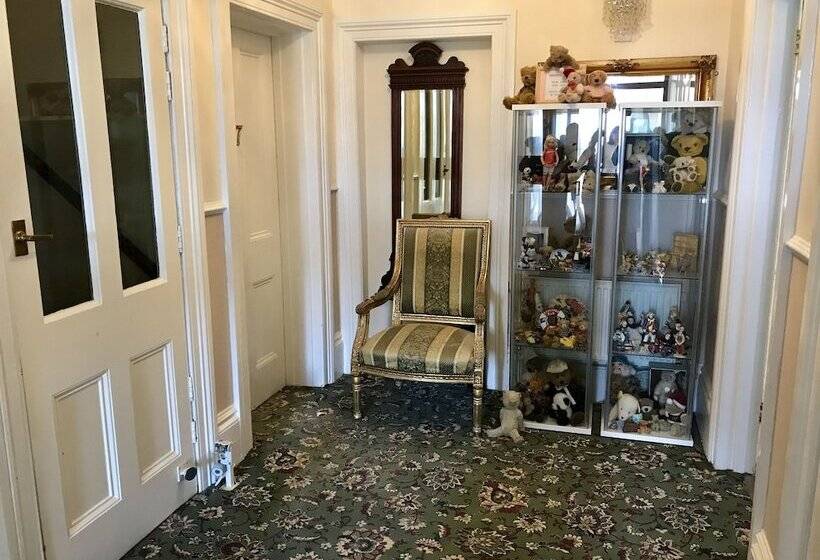 צימר Canterbury Lodge