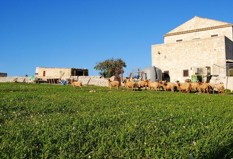 تختخواب و صبحانه Casale Clemente