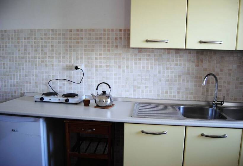 تختخواب و صبحانه Casale Clemente