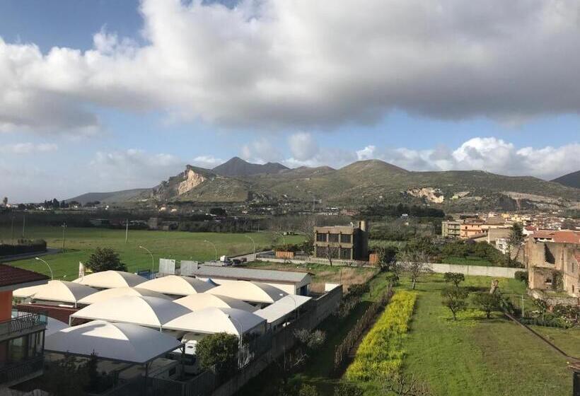 مبيت وإفطار Caserta Royale Apartment