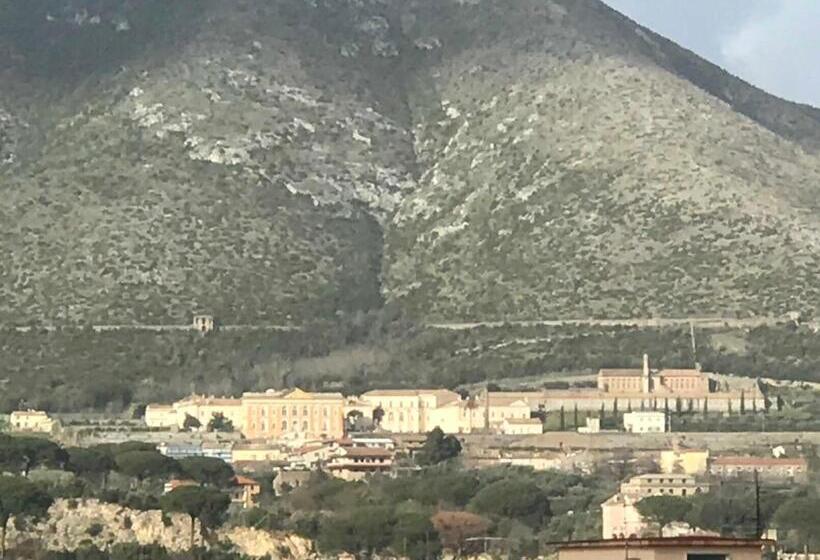 مبيت وإفطار Caserta Royale Apartment