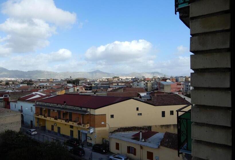 مبيت وإفطار Caserta Royale Apartment