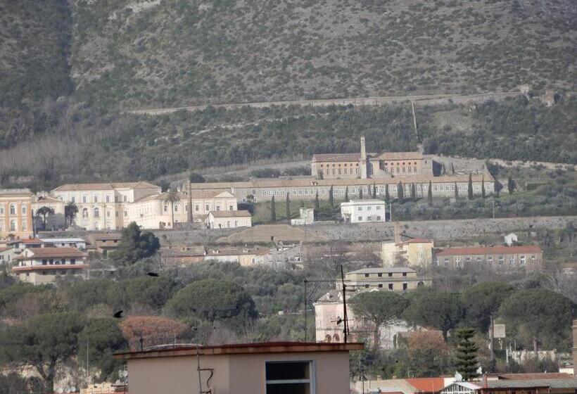 مبيت وإفطار Caserta Royale Apartment