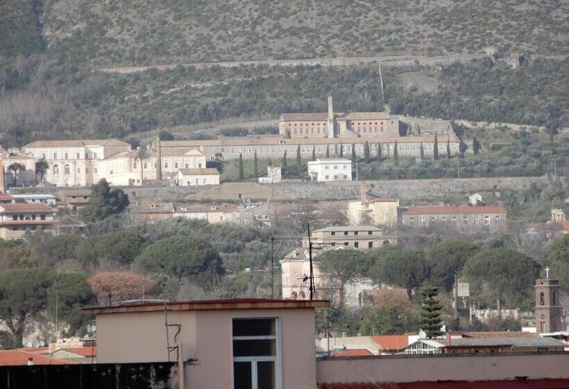 مبيت وإفطار Caserta Royale Apartment