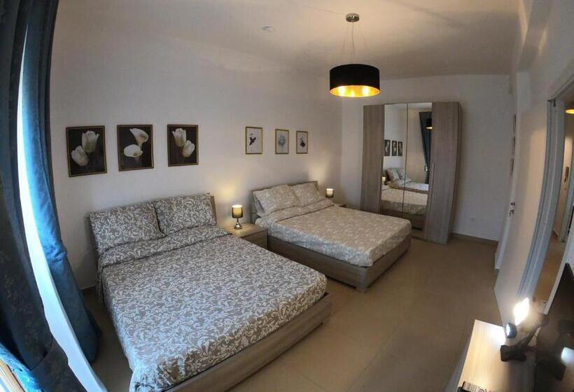 مبيت وإفطار Caserta Royale Apartment