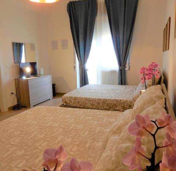 مبيت وإفطار Caserta Royale Apartment
