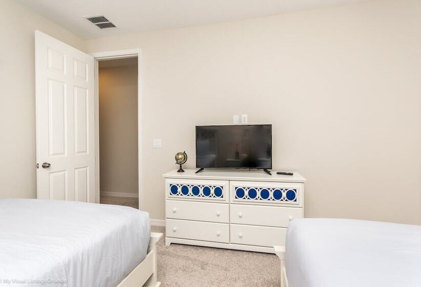 Fabulous 9 Bed 6,5 Ba Villa Games, Pool & Spa 9063srl