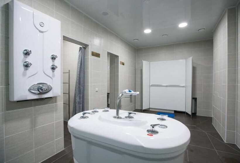 هتل Amaks Krasnaya Pakhra Resort