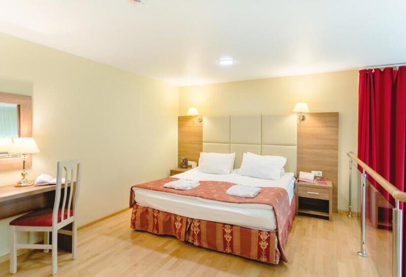 هتل Amaks Krasnaya Pakhra Resort