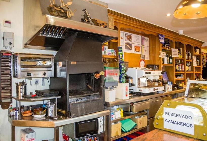 El Roble Hotel Restaurante