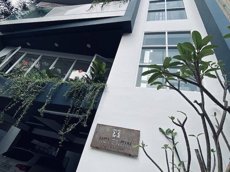 호텔 Helen Fin Inn & Apartment