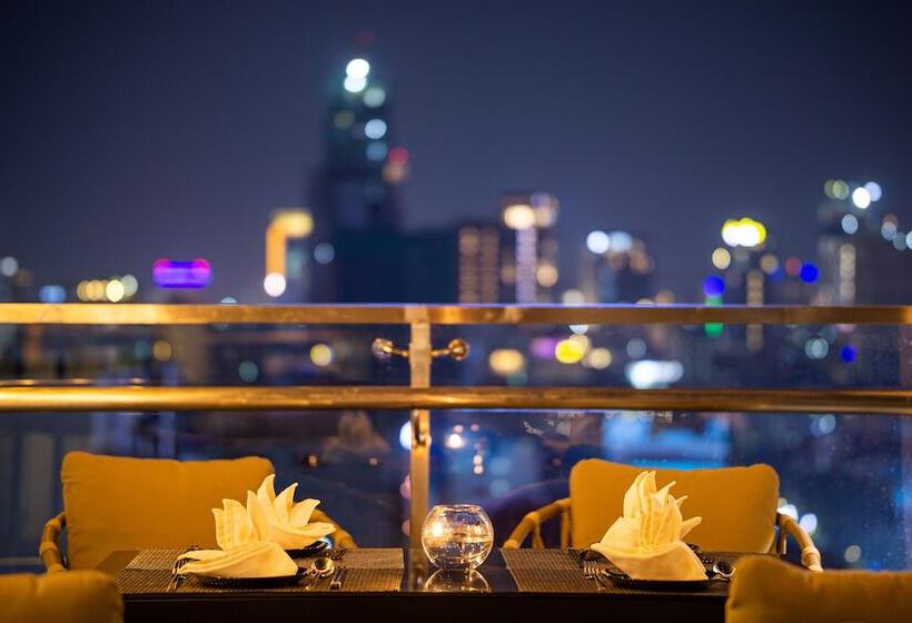 호텔 Helen Fin Inn & Apartment