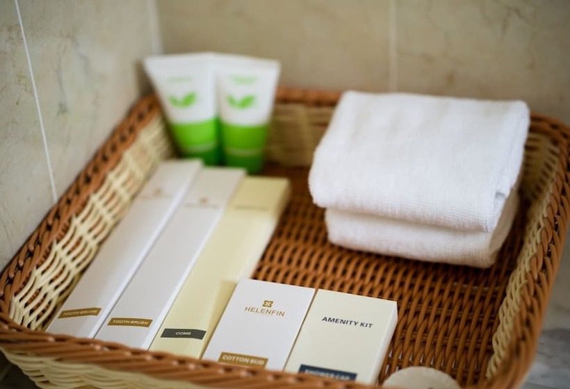 호텔 Helen Fin Inn & Apartment