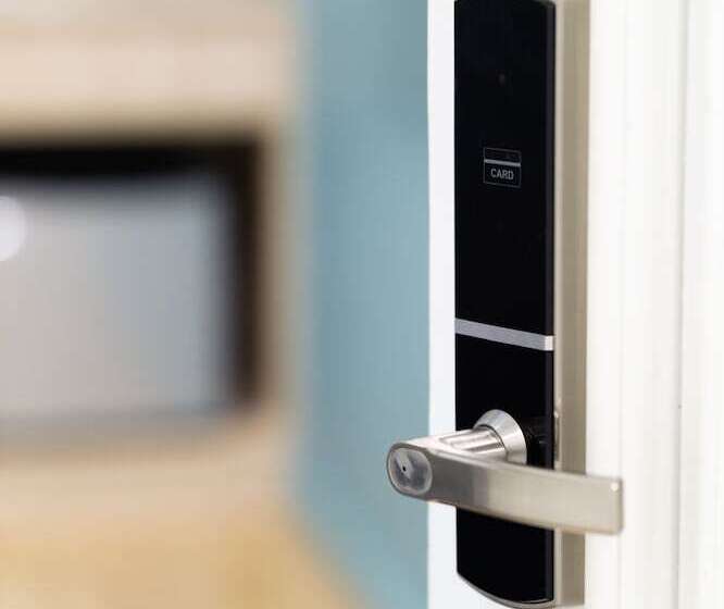 호텔 Helen Fin Inn & Apartment