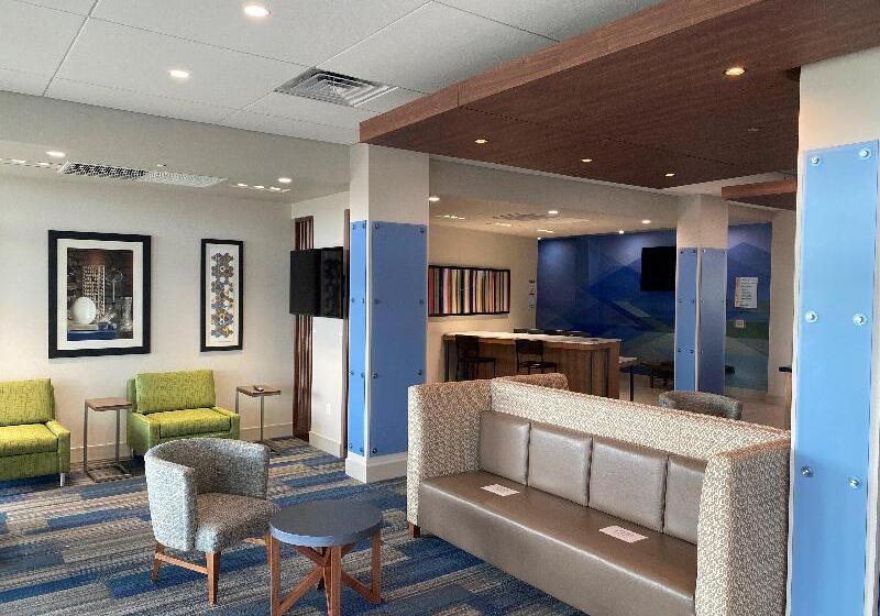 فندق Holiday Inn Express & Suites   Madison West   Middleton, An Ihg