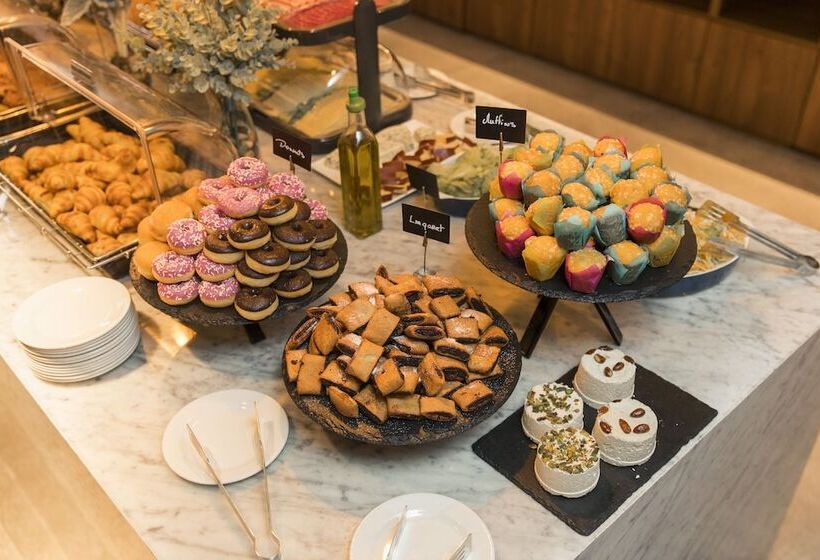 هتل Mercure St. Julian S Malta