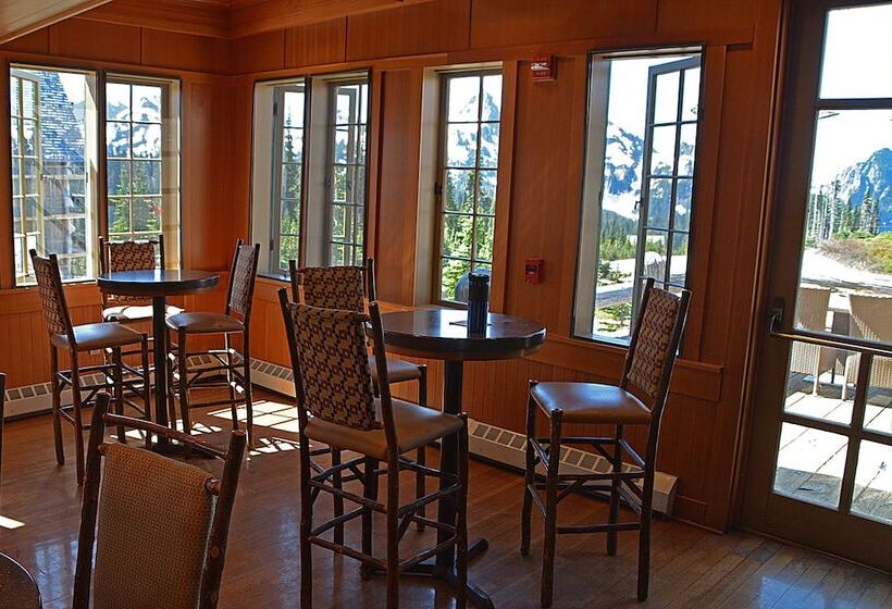 فندق Paradise Inn