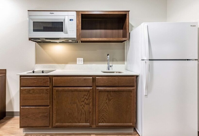 فندق Woodspring Suites Indianapolis Airport South