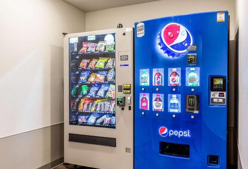 فندق Woodspring Suites Indianapolis Airport South