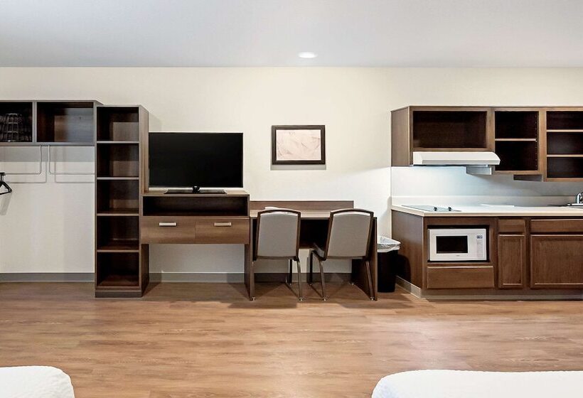 Отель Woodspring Suites Reno Sparks